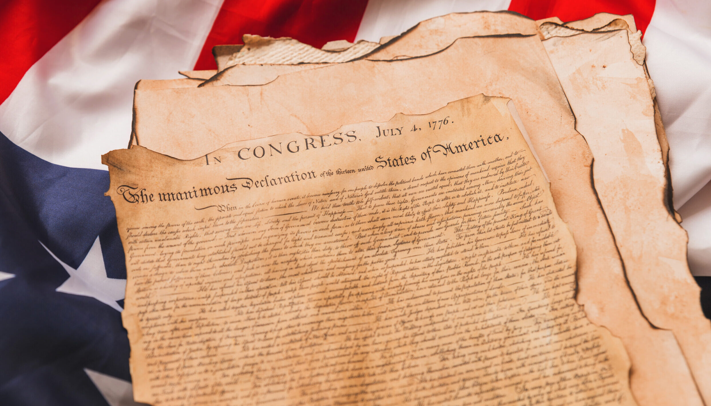 usa-independence-day-concept-with-old-declaration